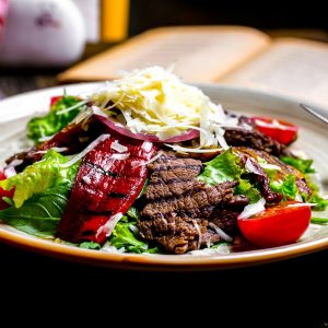 Steakhouse Salad